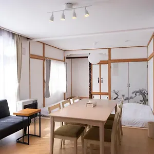 別荘 Furano Bnb, 富良野市